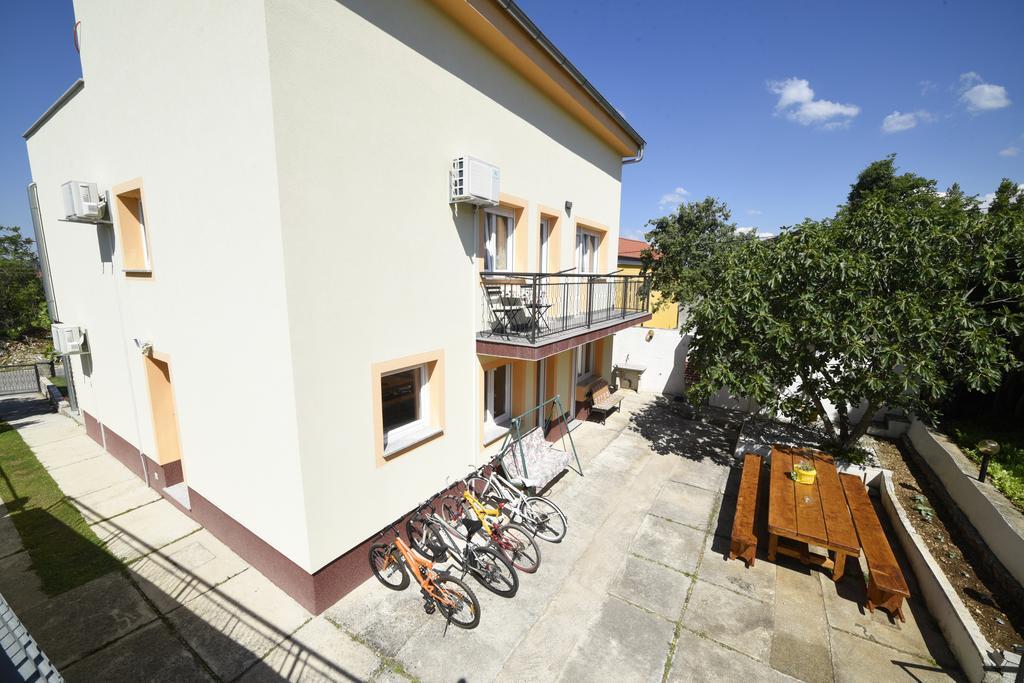 Apartments Rudy Jadranovo Exterior foto