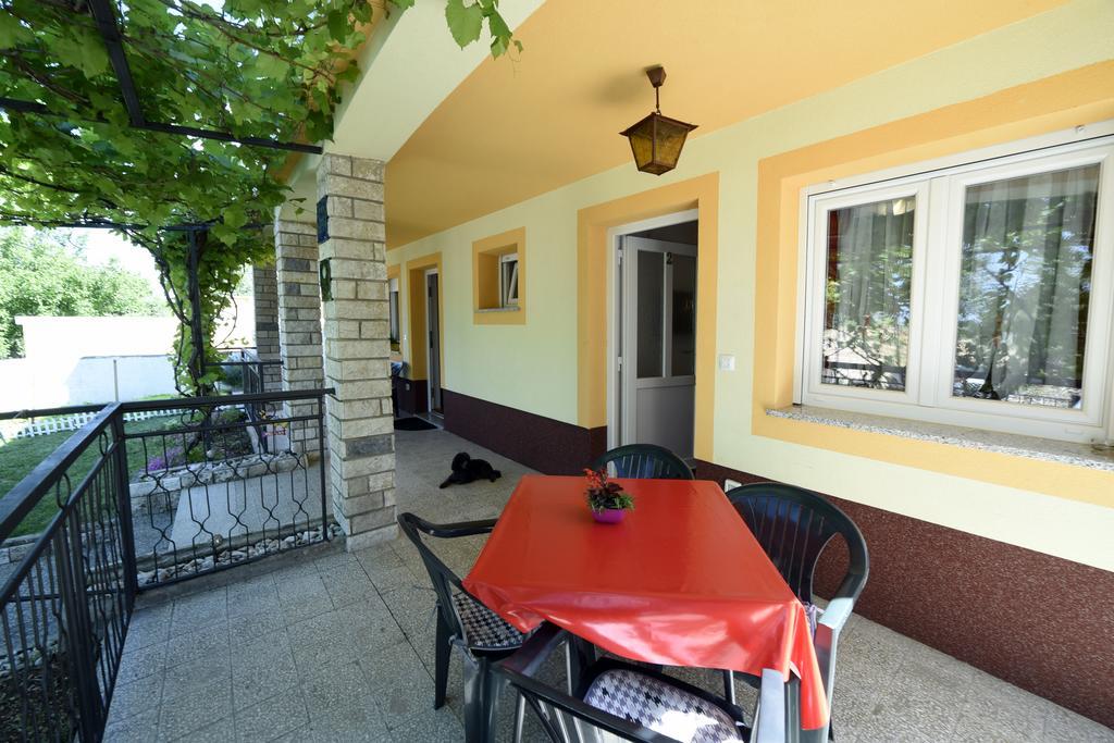 Apartments Rudy Jadranovo Exterior foto