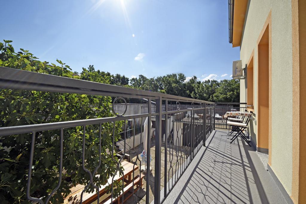 Apartments Rudy Jadranovo Exterior foto